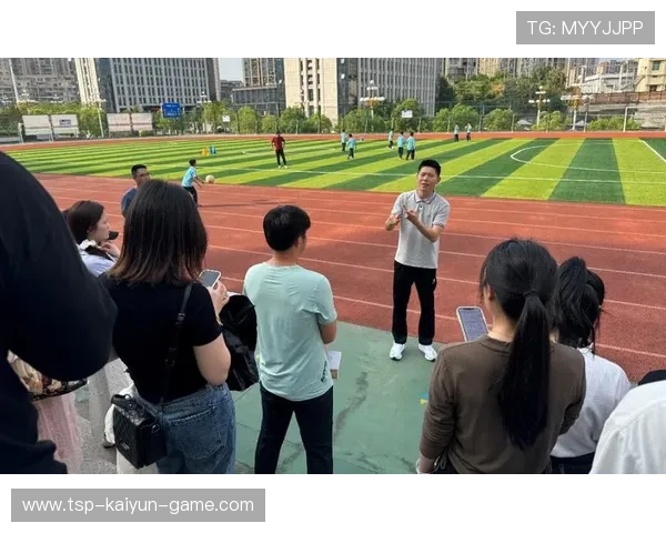 学校体育教师培训 提升校园运动教学质量，学校教师体育锻炼方案